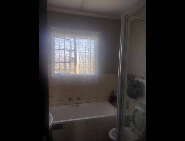 2 BEDROOM TOWNHOUSE FOR SALE IN GROBLERPARK